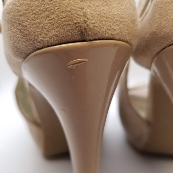 GUESS Open Toed Nude Heels - Picture 10 of 13